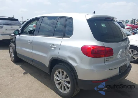 2017 Volkswagen Tiguan 2.0T/2.0T S из США, поврежденный, VIN WVGAV7AX2HK043695